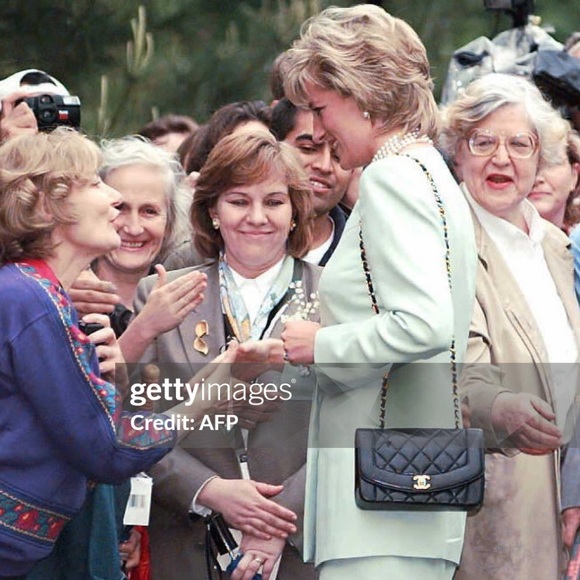 Chanel Diana Small Single Flap Black Lambskin Gold Chain Bag - Picture 15 of 15